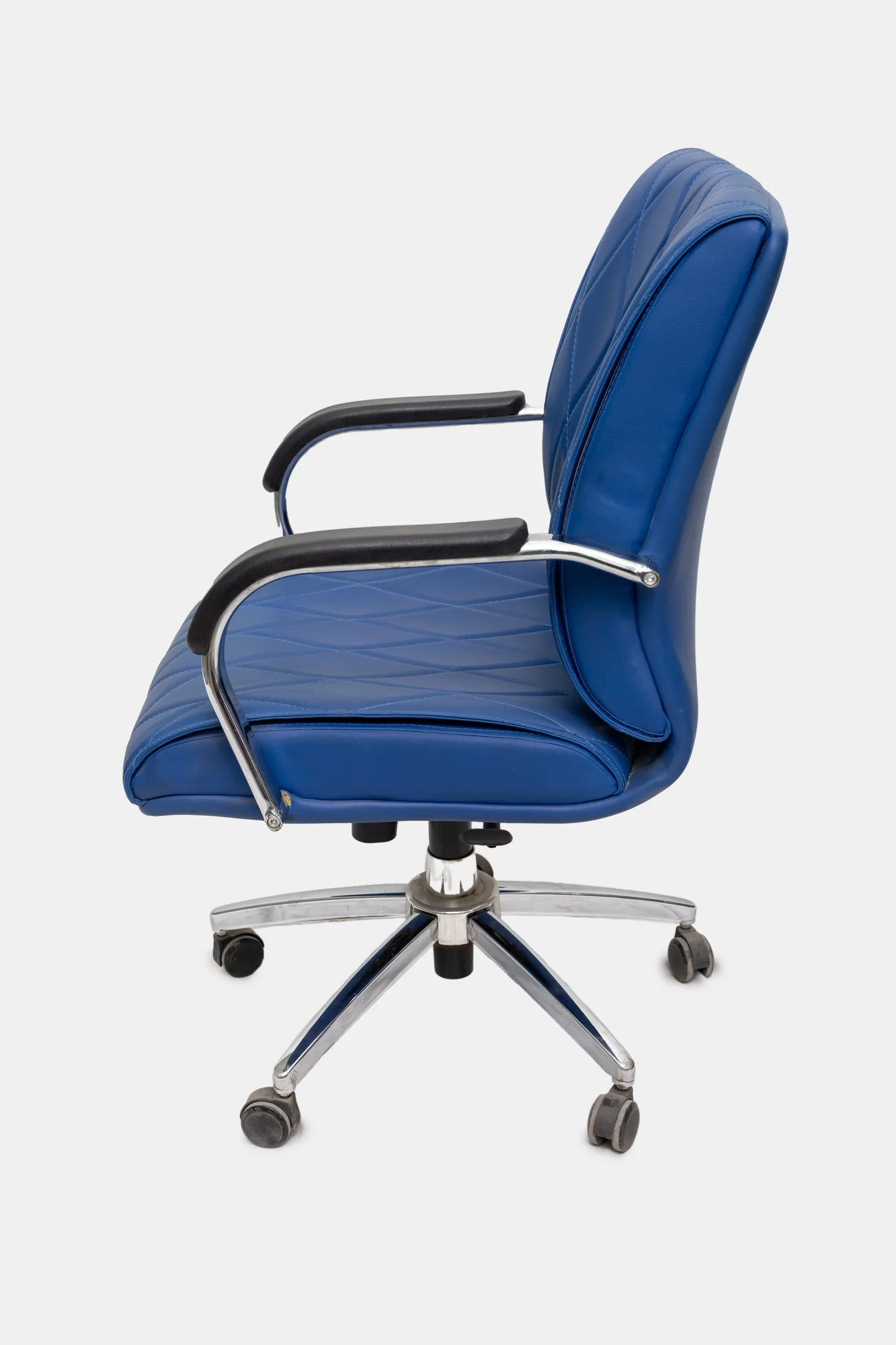E70 مبلمان تیس